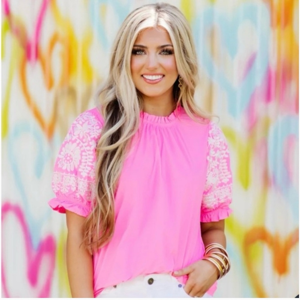 NWT THML BUBBLEGUM PINK WHITE EMBROIDERY POPLIN SLEEVE TOP SZ S